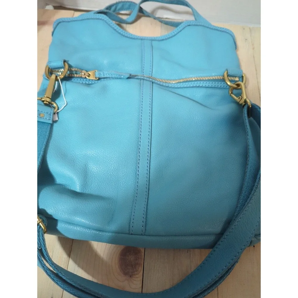 Fossil Erin Tidal Blue Soft Pebbled Leather Fold Over Crossbody Zipper Pockets